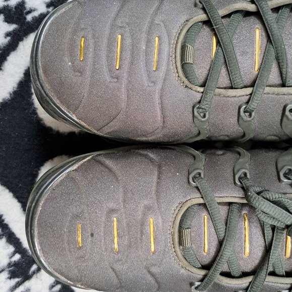 % Size 11 Nike Air VaporMax Plus Men Green and Gold Shoes 924453-300 A55 main image 9